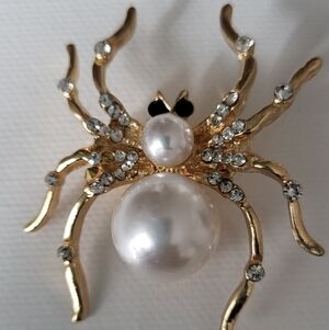Cute Goldtone Faux Pearl Spider Brooch